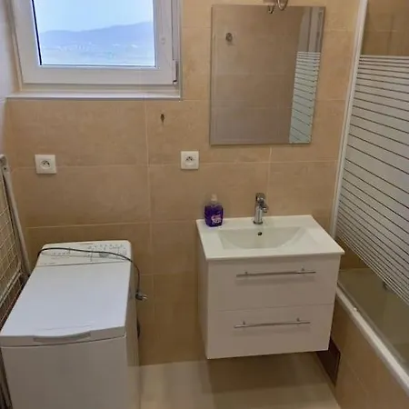 Апартаменты Lovely With Balcony And Free Parking