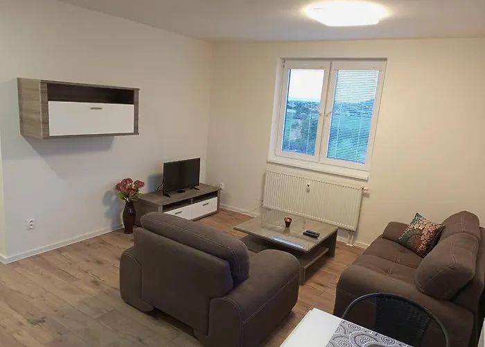 Apartament Lovely With Balcony And Free Parking