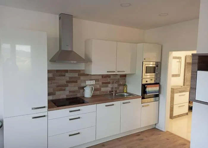 Lovely With Balcony And Free Parking Apartament Trenčín